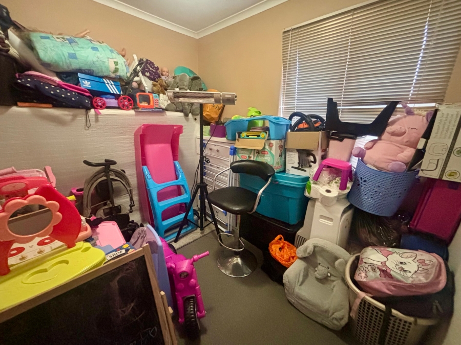 To Let 2 Bedroom Property for Rent in Goodwood Park Western Cape